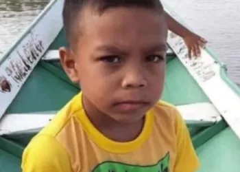 Criança de 9 anos mata outra de 11 com tiro de espingarda !!