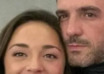 MULHER FAZ APELO NO FACEBOOK PARA ENCONTRAR O NAMORADO E DESCOBRE ESPOSA E TRÊS FILHOS