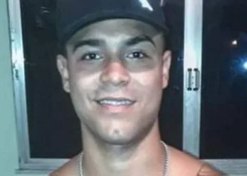 IDENTIFICADO PASSAGEIRO EXECUTADO DENTRO DO TREM NO RIO