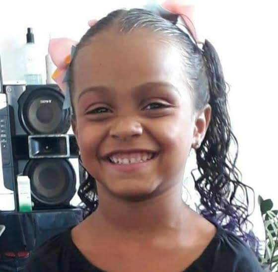 JÁ ESTÁ FALANDO, COMENDO E FAZENDO TIKTOK”, DIZ AVÓ DA MENINA ALICE, BALEADA NA CABEÇA NO RIO