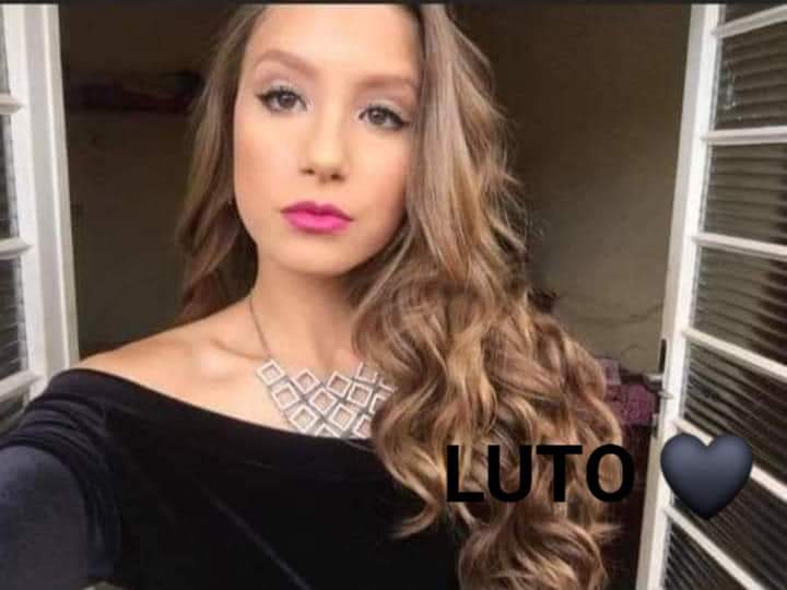 POLICIAL CIVIL MATA A IRMÃ DE 18 ANOS DE IDADE ENQUANTO LIMPAVA A ARMA ,UMA PISTOLA 9MM
