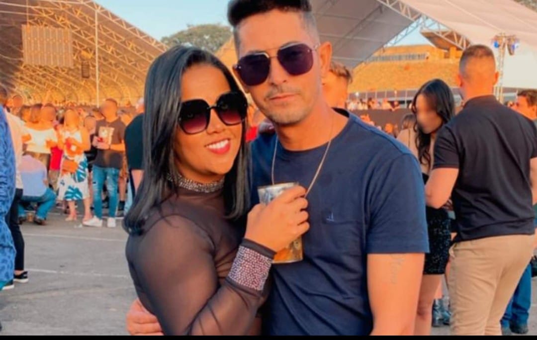 CABELEIREIRA QUE FEZ SEXO POR GARRAFA DE WHISKY EM SHOW DE HENRIQUE E JULIANO, DIZ QUE NÃO SE LEMBRA DE NADA E ACHA QUE FOI ESTUPRADA