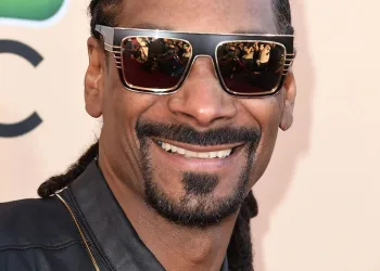 RAPPER SNOOP DOGG SE IMPRESSIONA COM ‘BATATA DE MARECHAL’ E DIZ: ‘LENDA’