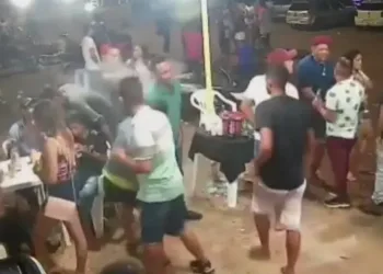Veja momento em que homem é morto com vários tiros na cabeça; vídeo forte