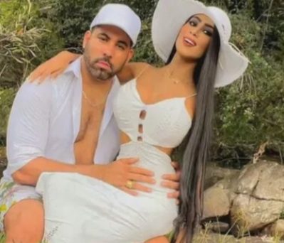 Cantora gospel sai da prisão, agradece mensagens de apoio e diz ter realizado cultos na cela enquanto estava presa