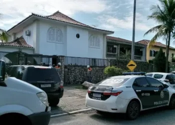 Mulher é presa por furto de energia em casa de luxo na  Zona Oeste do Rio de Janeiro