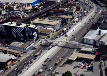Avenida Brasil tem novas interdições para viabilizar obras do corredor Transbrasil