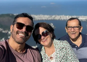 Filho de idosos mortos iria se separar do companheiro preso em flagrante no RJ