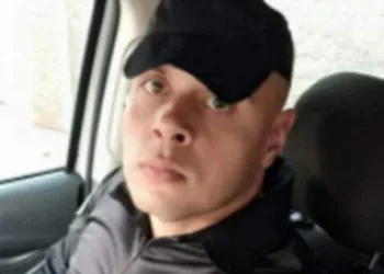 Falso policial jurava amor eterno  usando foto das vítimas na cueca