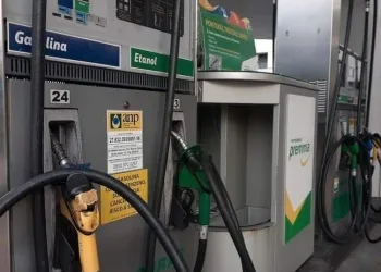 PETROBRÁS ANUNCIA REDUÇÃO NO PREÇO DA GASOLINA A PARTIR DE QUARTA-FEIRA