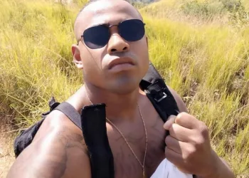 HOMEM É MORTO EM PRAÇA LOTADO NA ZONA OESTE