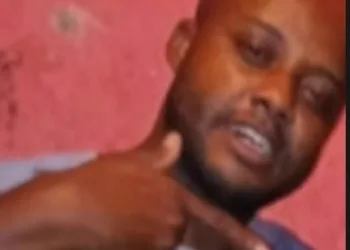 Passageiro morre após reagir a assalto a ônibus no RJ