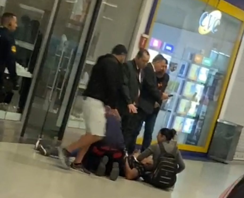 (ATUALIZANDO) TIROTEIO E CONFUSÃO EM SHOPPING DE CAMPO GRANDE!!