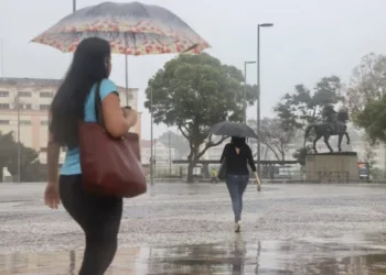 VAI CHOVER E VENTAR FORTE NESSA SEXTA FEIRA!! PREPAREM-SE!!