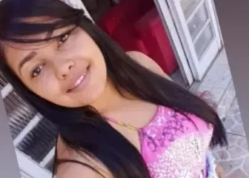 Tribunal do tráfico mata mulher por recusar beijar traficante
