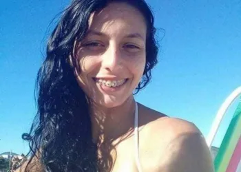 MULHER É MORTA COM 27 FACADAS PELO EX-COMPANHEIRO NO RJ