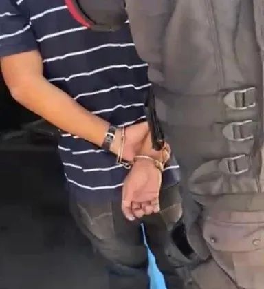 HOMEM É PRESO AO SE MASTURBAR EM ÔNIBUS NO RJ