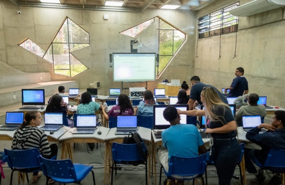Naves do Conhecimento oferecem 2 mil vagas em cursos e oficinas gratuitos de tecnologia e empreendedorismo