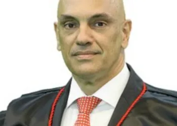 Alexandre de Moraes determina que PRF e PMS desobstruam todas as vias