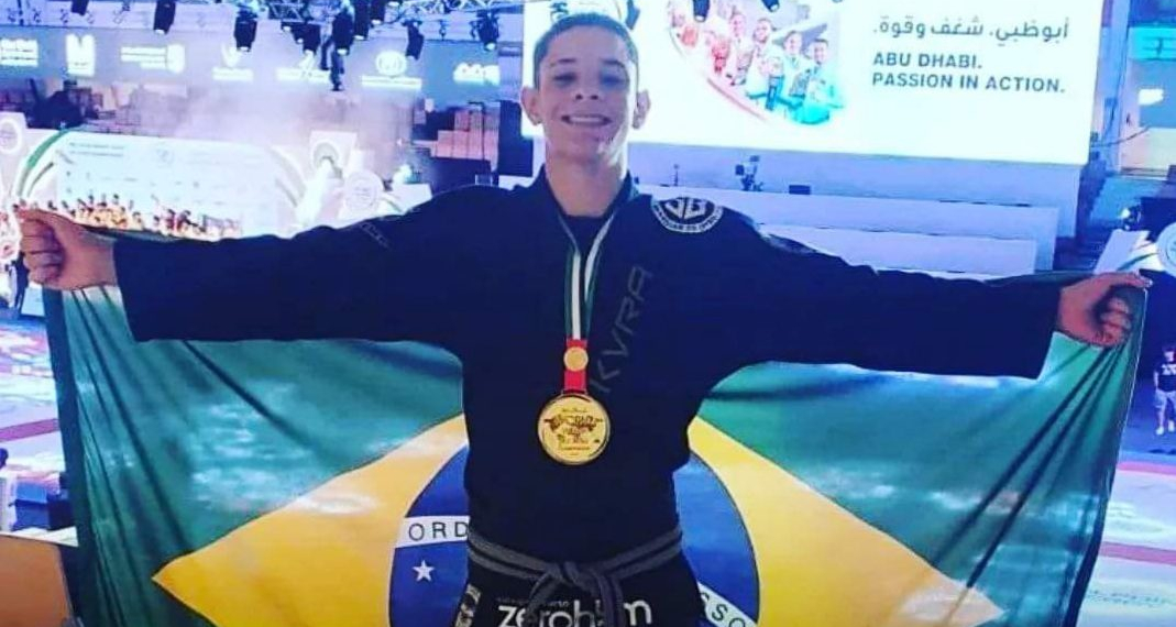 Caio Braga, promessa do jiu-jitsu com apoio do mc poze e Pedro Scooby é medalha de ouro em mundial