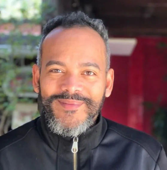 West Musical apresenta show gratuito de Bruno Galvão