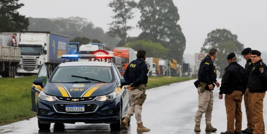 PRF diz que 563 pontos de rodovias foram liberados