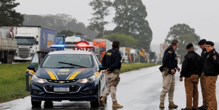 PRF diz que 563 pontos de rodovias foram liberados