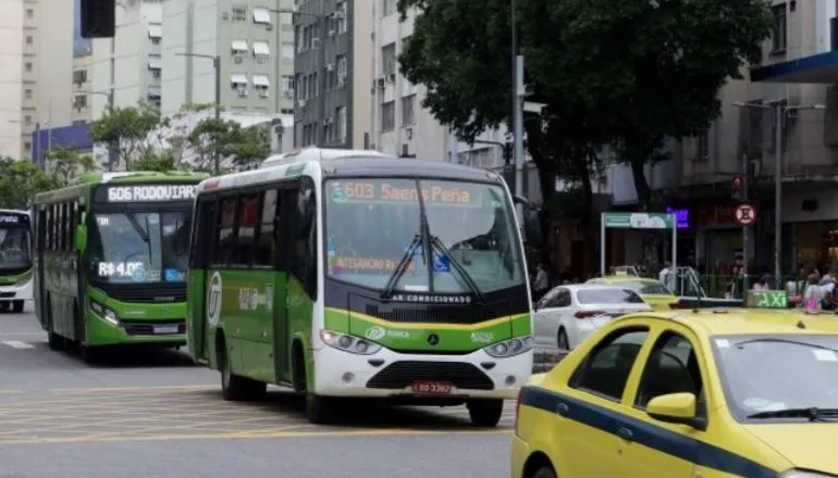 Secretaria de Transportes lança serviço exclusivo para denúncias sobre ar-condicionado desligado em ônibus