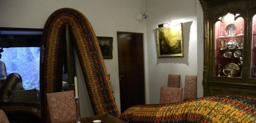 No Rio, projeto ensina crianças a pintar grafismos indígenas no corpo