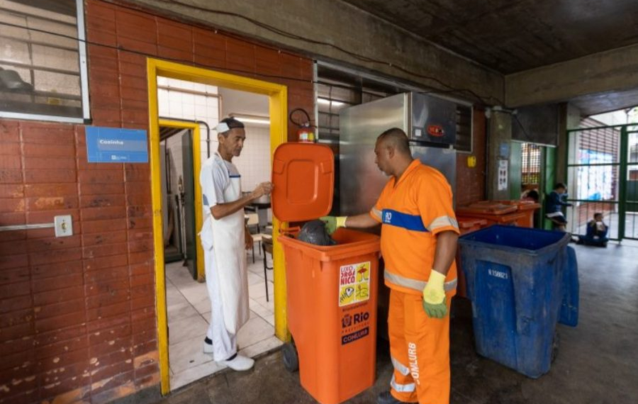 Comlurb inicia programas que garantem o reaproveitamento de resíduos produzidos em escolas municipais