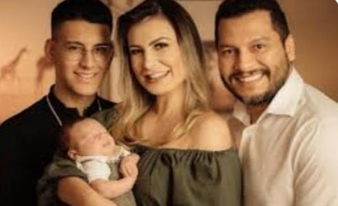 ( video) Andressa Urach é internada após surto psicotico ,pensou sacrificar o filho, diz marido