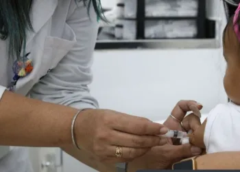 Covid-19: Rio de Janeiro começa a vacinar bebês com comorbidade nessa quarta-feira