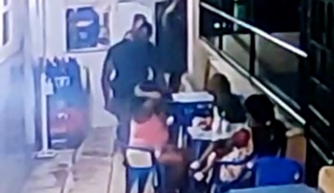 Video Forte Veja O Momento Em Que O Policial Mata Colega De Farda No Rj