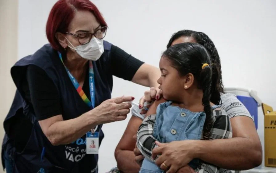 Covid-19: Rio retoma aplicação da segunda dose de crianças de 3 e 4 anos nesta quarta-feira