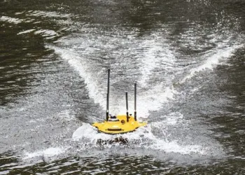 Prefeitura do Rio trabalha na limpeza do Canal Sernambetiba e Rio Morto