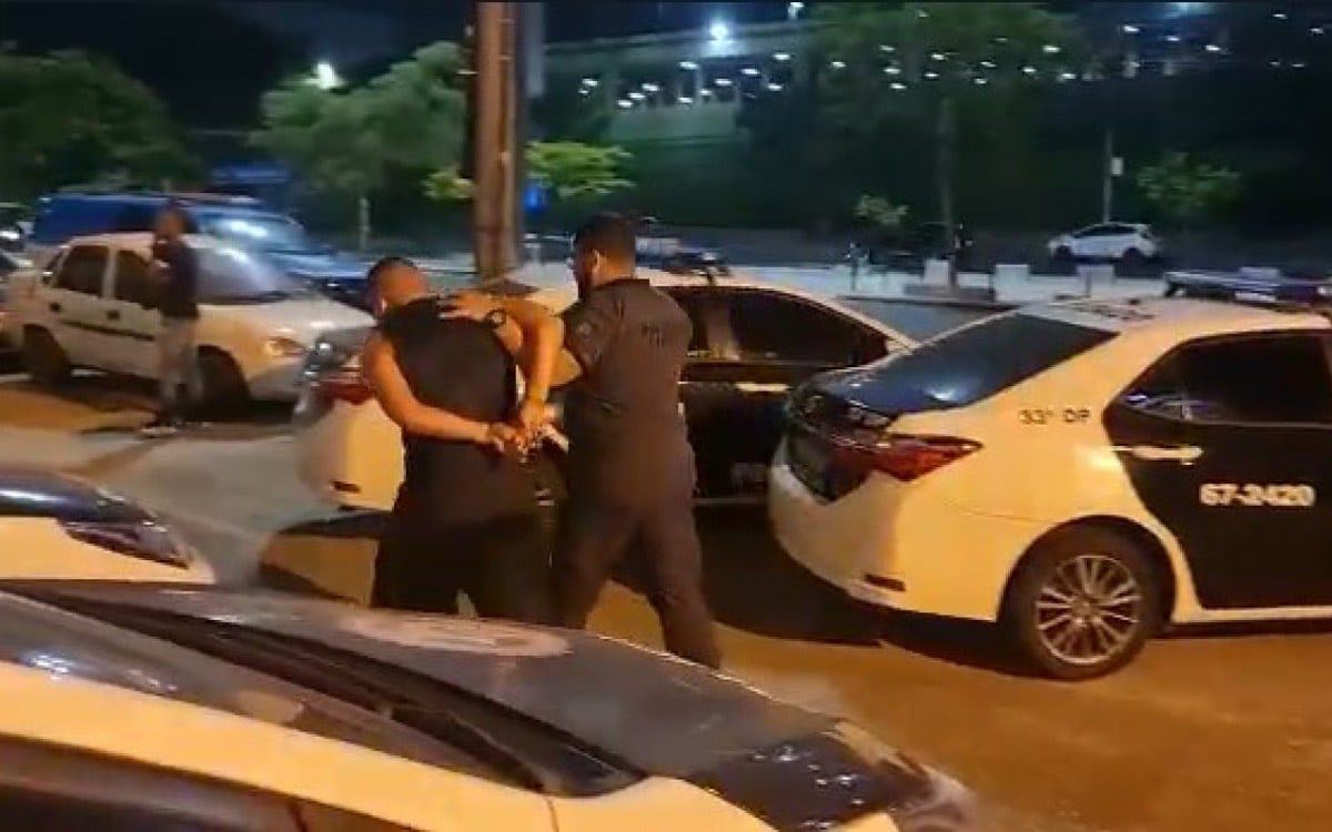 Homem é preso na zona oeste após esfaquear companheira na frente do filho