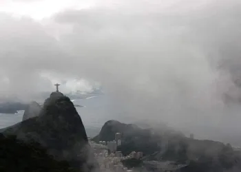 FIM DE SEMANA NO RIO DEVE SER DE DIAS NUBLADOS E PANCADAS DE CHUVA
