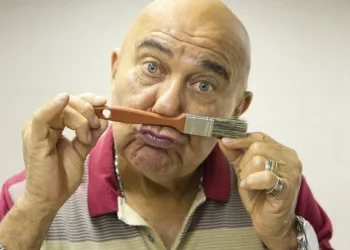 Ator Roberto Guilherme, o Sargento Pincel, morre no Rio aos 84 anos