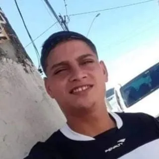 DOIS PMs SÃO PRESOS SUSPEITOS DE ENVOLVIMENTO NA MORTE DE JOVEM NO RJ