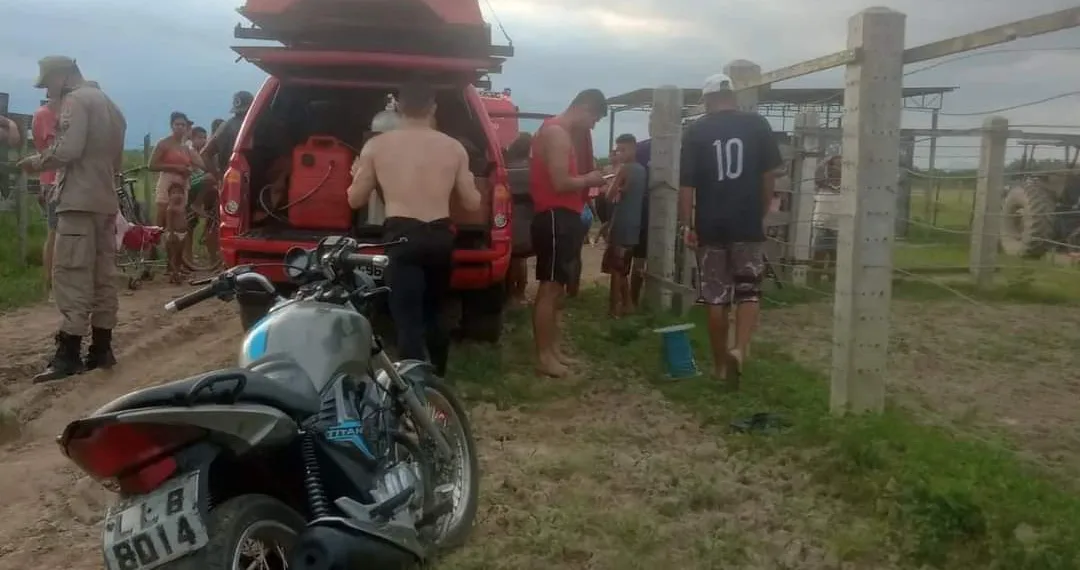 Adolescente morre após se afogar em açude no RJ