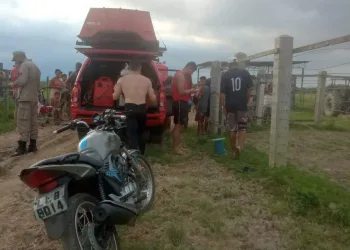 Adolescente morre após se afogar em açude no RJ