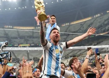 MESSI É CONVIDADO PARA A CALÇADA DA FAMA NO MARACANÃ