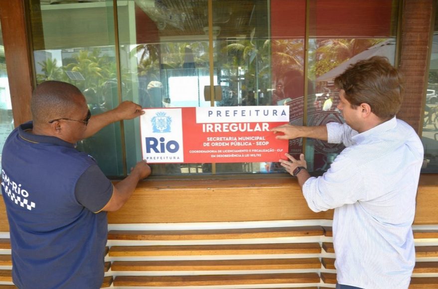 Prefeitura interdita quiosque que realizou evento irregular no Recreio dos Bandeirantes
