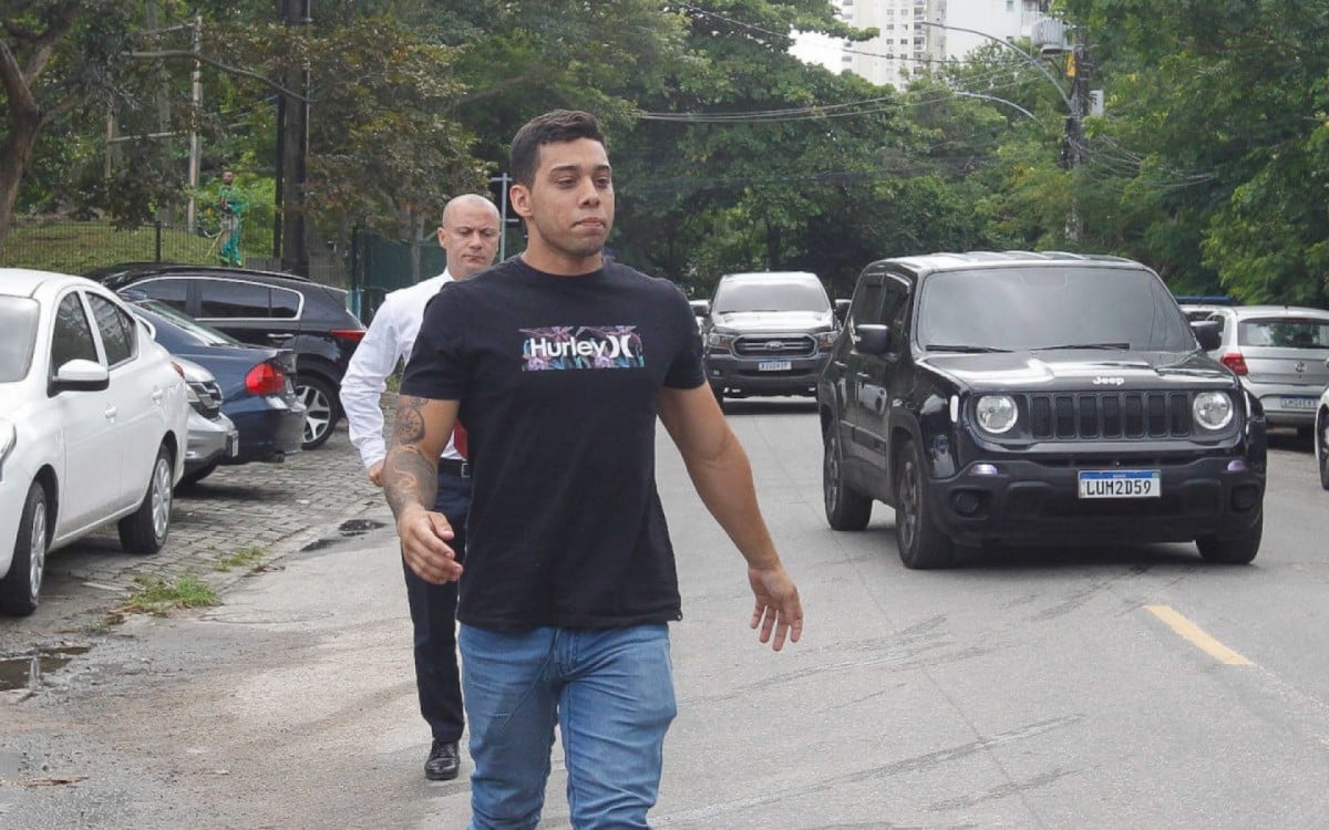 Gabriel Monteiro passa por audiências de instrução em processos de estupro e assédio