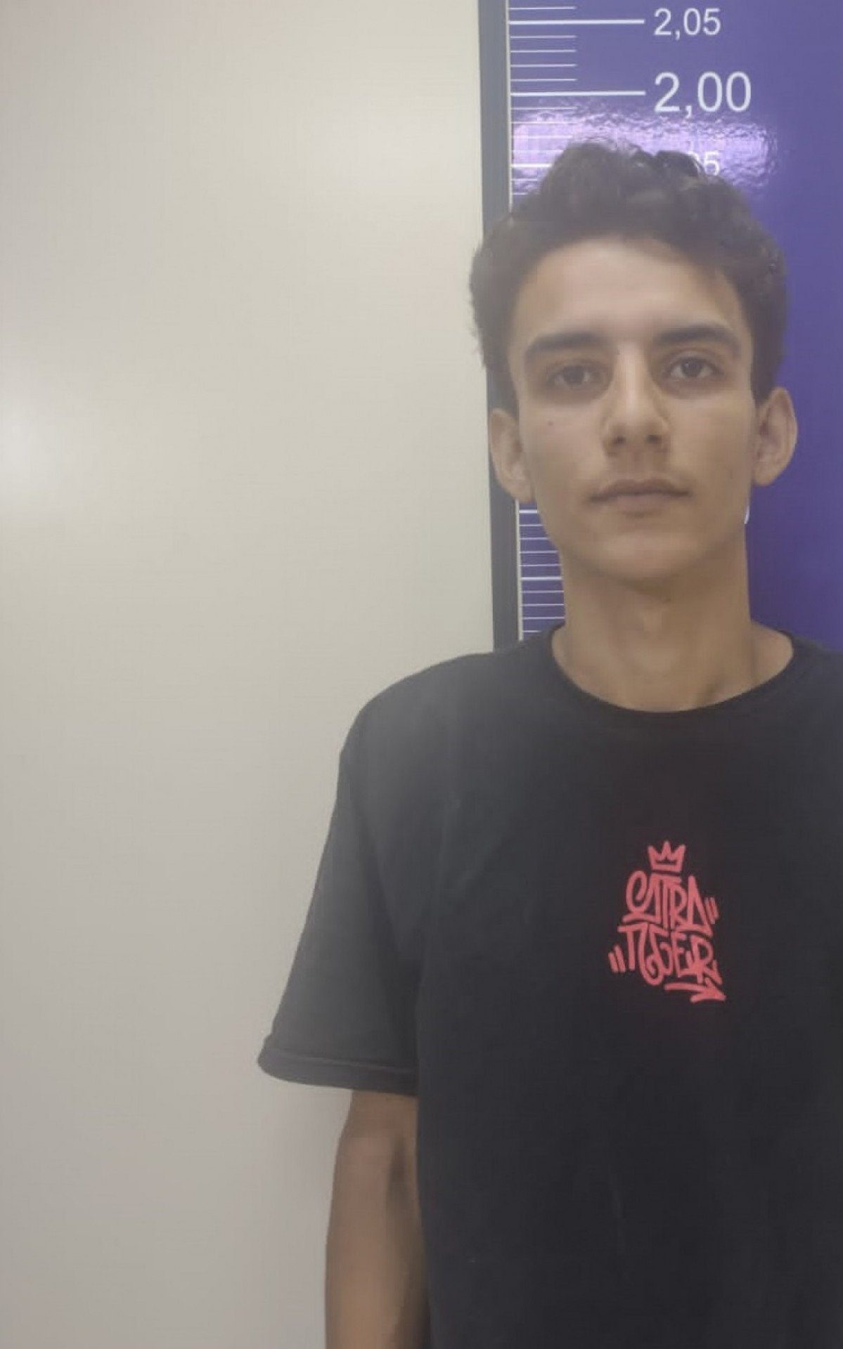 Miliciano é preso em flagrante ao extorquir comerciantes na Zona Oeste
