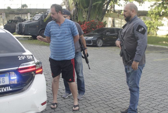 Polícia cumpre 19 mandados de prisão contra quadrilha de venda de celulares roubados