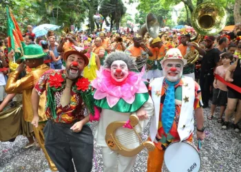 Carnaval 2023 deve movimentar R$ 4,5 bilhões na economia da cidade