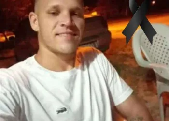 HOMEM MORRE APÓS SER ATINGIDO POR RAIO NO RIO