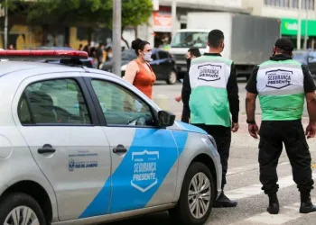 Após o roubo a um turista americano em Copacabana, um grupo foi detido