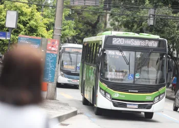 Empresas de ônibus ofertam mais de 400 vagas de emprego no Rio